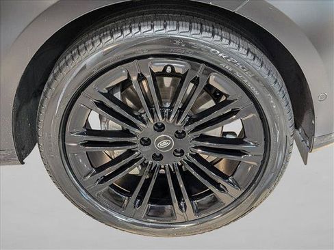 Used 2023 Land Rover Range Rover Long Wheelbase SE AWD/4WD image 26