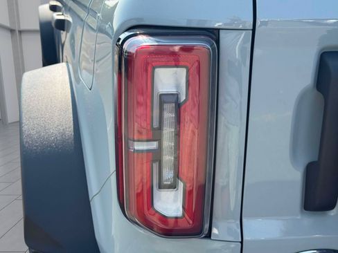 Used 2023 Ford Bronco Badlands AWD/4WD image 10