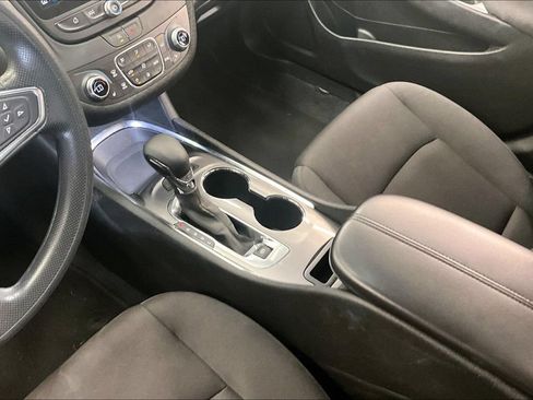 Used 2024 Chevrolet Malibu LT FWD image 16