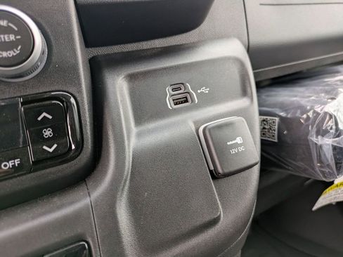 Used 2024 RAM ProMaster 2500 image 27