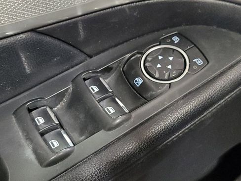 Used 2016 Ford Explorer XLT w/ Equipment Group 202A AWD/4WD image 27