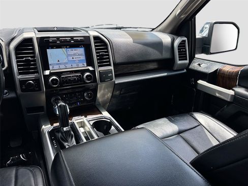 Used 2018 Ford F150 Lariat w/ Equipment Group 502A Luxury AWD/4WD image 25