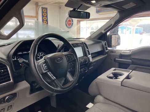 Used 2015 Ford F150 XLT w/ Equipment Group 302A Luxury image 13