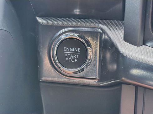 Used 2025 Ford F150 Lariat w/ Equipment Group 501A Mid AWD/4WD image 34
