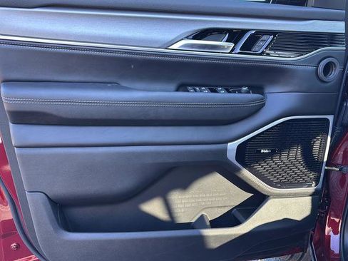 New 2026 Jeep Grand Wagoneer Limited AWD/4WD image 16