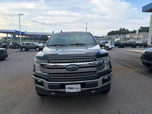 Used 2018 Ford F150 Lariat w/ Equipment Group 502A Luxury AWD/4WD image 2