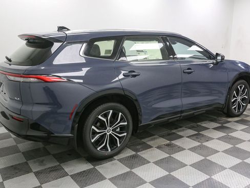 New 2026 Toyota Crown Signia XLE image 8