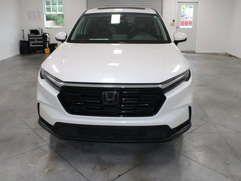 Used 2024 Honda CR-V EX image 3