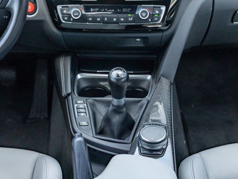 Used 2020 BMW M4 Coupe w/ Competition Package RWD image 16