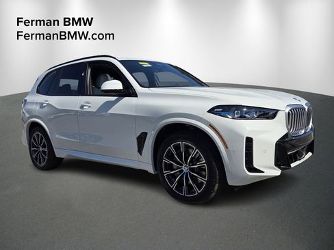 New 2026 BMW X5 xDrive50e w/ M Sport Package image 1