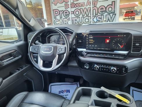 Used 2024 GMC Sierra 1500 SLT image 15