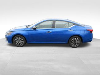 Used 2025 Nissan Altima 2.5 SV FWD video 2