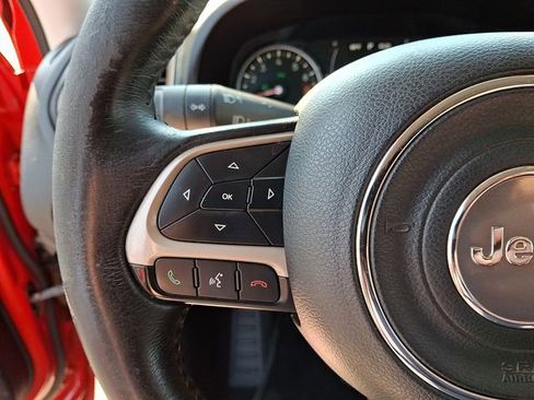 Used 2016 Jeep Renegade Latitude image 19