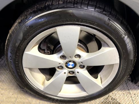 Used 2006 BMW 530xi Wagon image 9