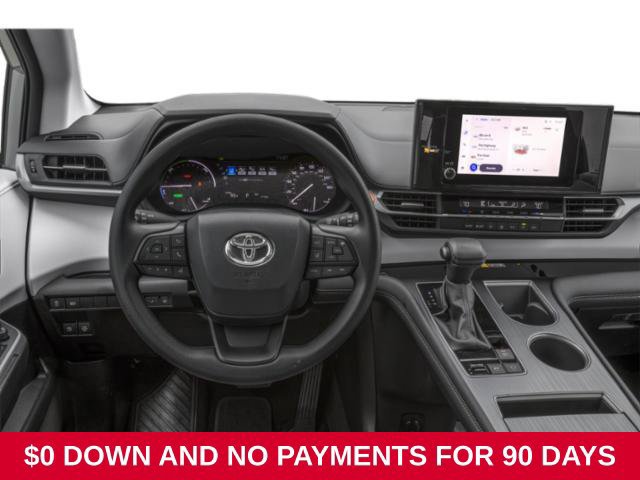 Used 2025 Toyota Sienna LE FWD image 6