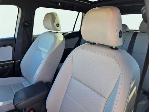 Used 2021 Volkswagen Tiguan SE R-Line image 20