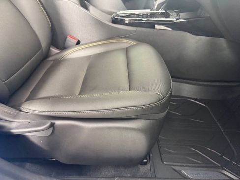 Used 2025 Chevrolet Trax ACTIV w/ Sunroof Package FWD image 36