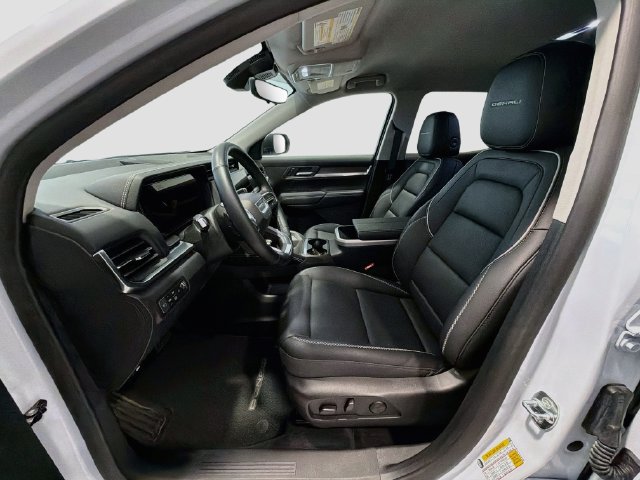 Used 2026 GMC Terrain Denali AWD/4WD image 19