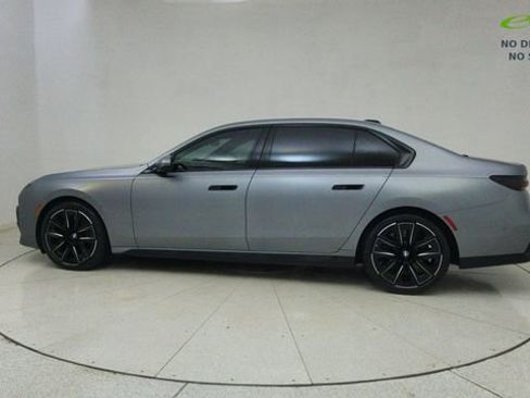 Used 2023 BMW 760i xDrive w/ Executive Package AWD/4WD image 66
