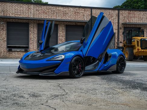 Used 2019 McLaren 600LT RWD image 19