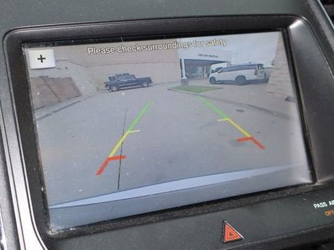Used 2017 Ford Taurus SEL w/ Equipment Group 201A AWD/4WD image 8