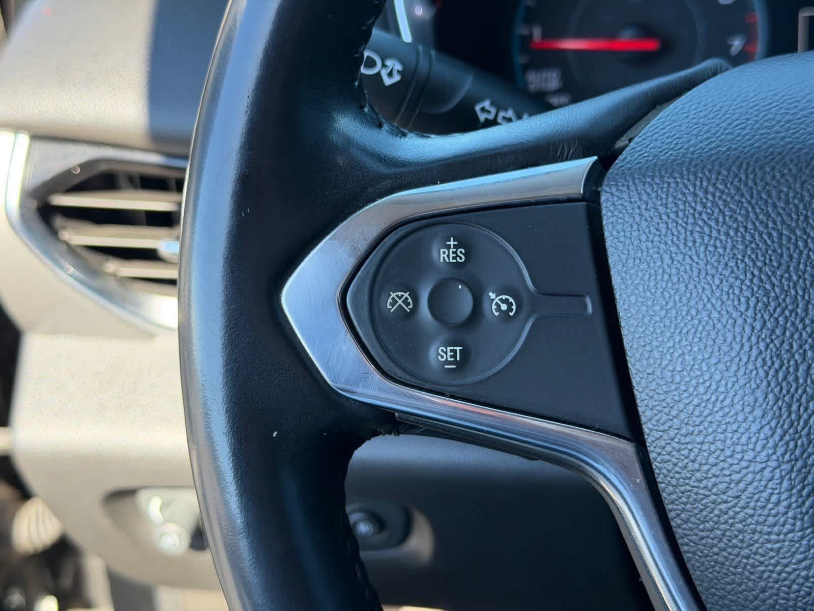 Used 2019 Chevrolet Traverse LT FWD image 15
