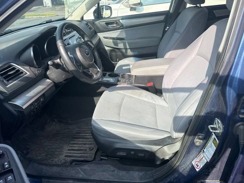 Used 2019 Subaru Outback 2.5i Premium AWD/4WD image 5