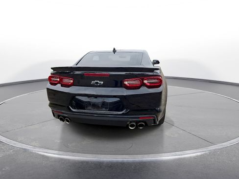 Used 2022 Chevrolet Camaro LT w/ Technology Package RWD image 7