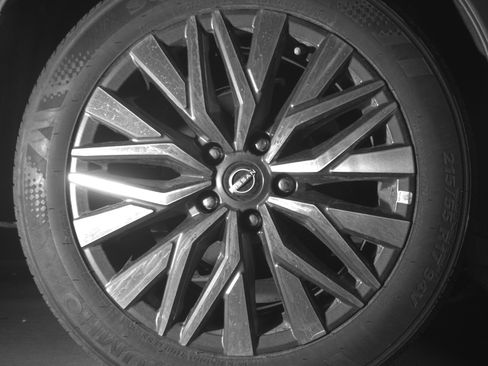 Used 2025 Nissan Altima 2.5 SV FWD image 15