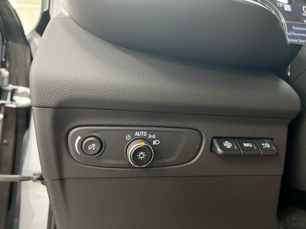 Used 2023 Buick Envision Avenir FWD image 19