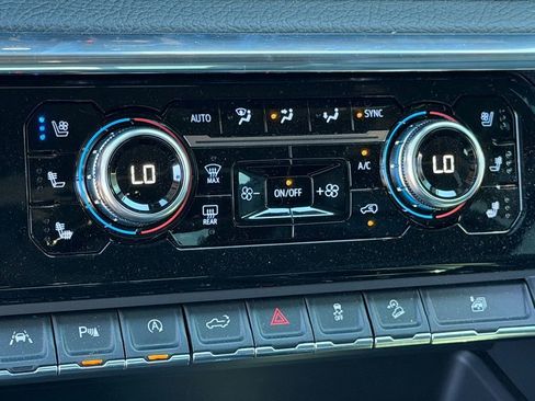 Used 2024 GMC Sierra 1500 Denali w/ Denali Reserve Package image 22