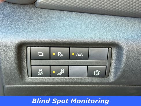 New 2025 Nissan Kicks Play S image 5