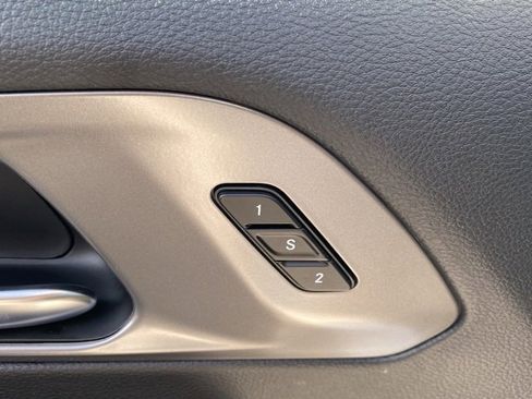 New 2026 Chrysler Pacifica Select image 14