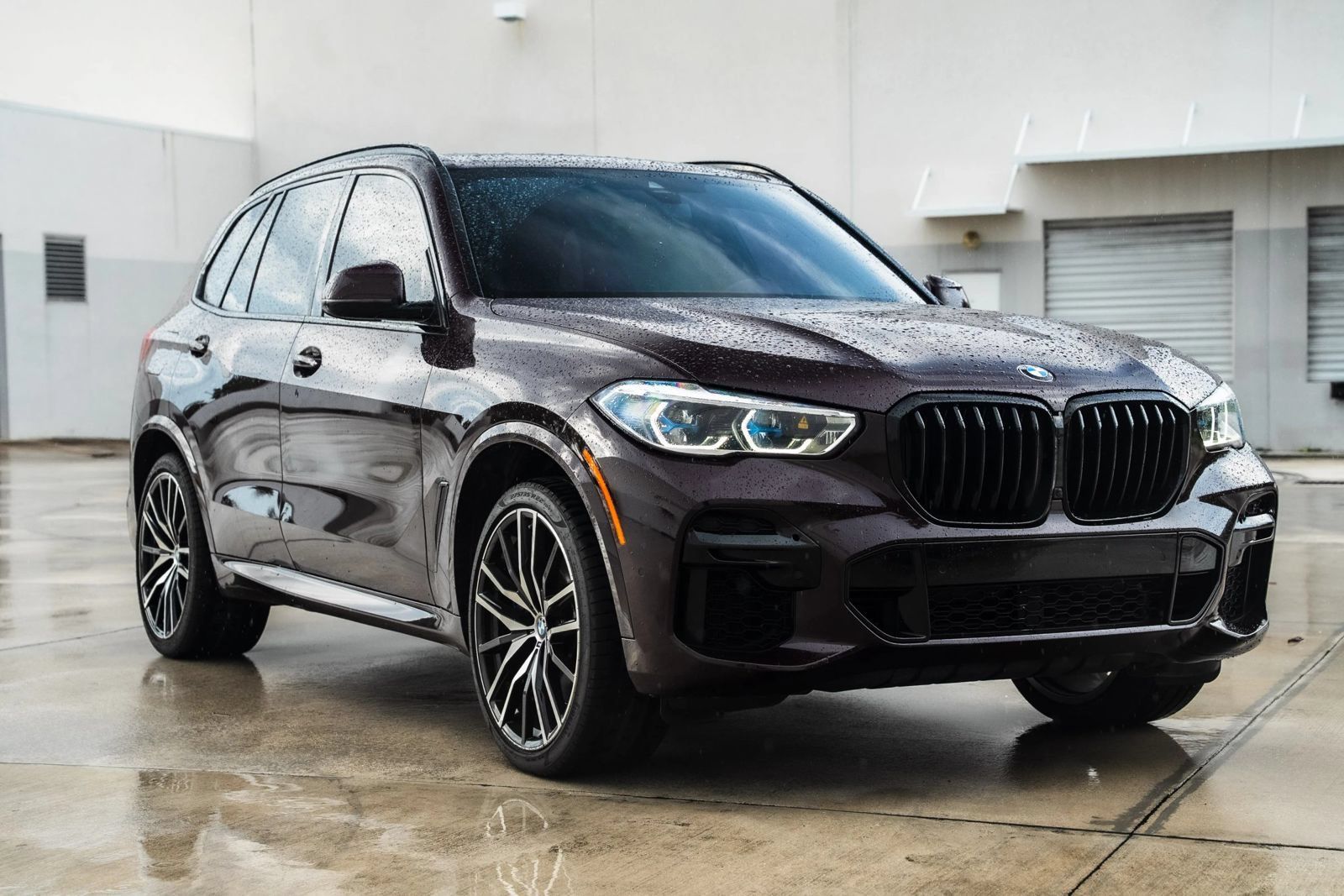 Used 2023 BMW X5 M50i w/ Executive Package AWD/4WD image 1