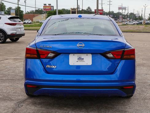 Used 2025 Nissan Altima 2.5 SV FWD image 18