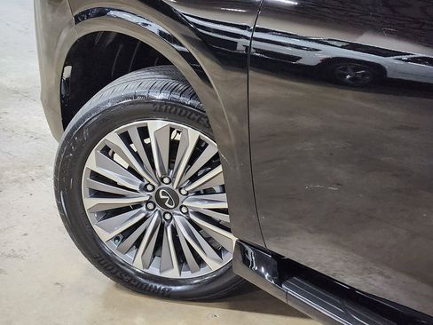 Used 2025 INFINITI QX80 Luxe AWD/4WD image 23