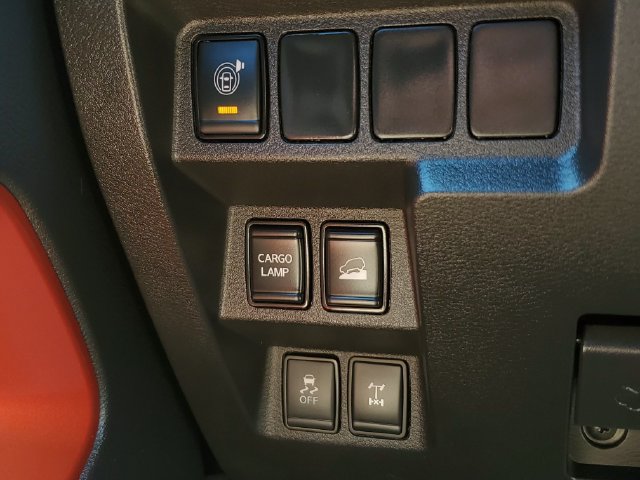 Used 2025 Nissan Frontier PRO-4X AWD/4WD image 33
