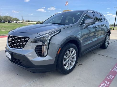 Used 2023 Cadillac XT4 Luxury image 3