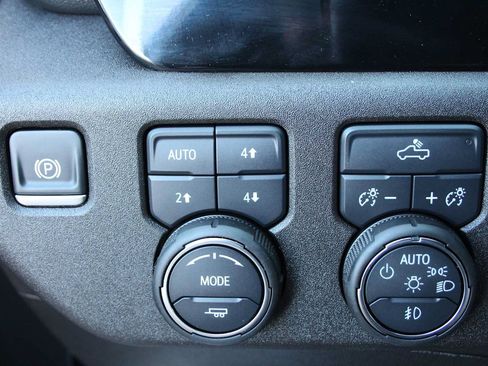 Used 2025 Chevrolet Silverado 1500 RST w/ Convenience Package II AWD/4WD image 33