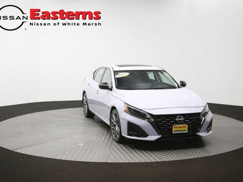 Used 2023 Nissan Altima 2.0 SR FWD image 50