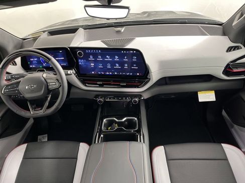 New 2025 Chevrolet Silverado EV RST image 18