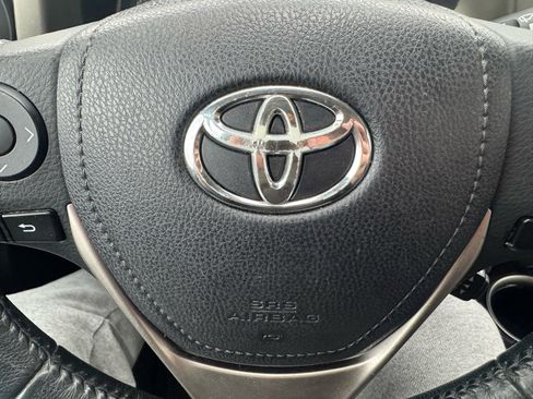 Used 2015 Toyota RAV4 Limited image 19