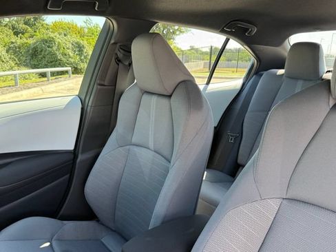 Used 2026 Toyota Corolla SE FWD image 15