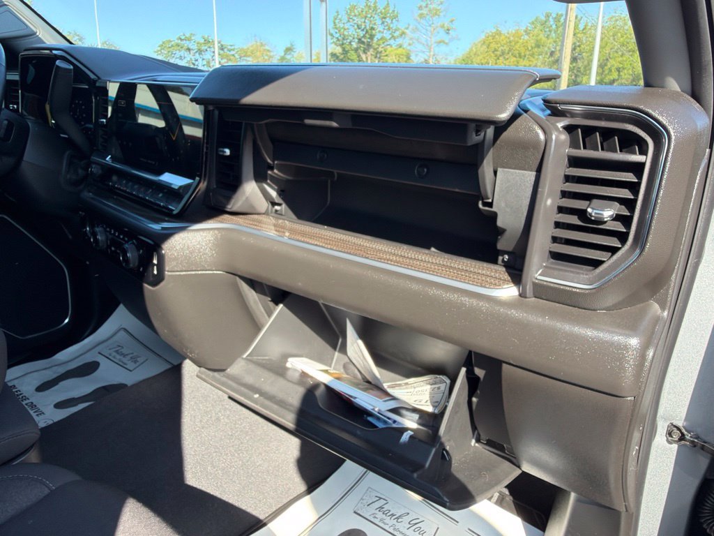 Used 2023 Chevrolet Silverado 1500 LT AWD/4WD image 37