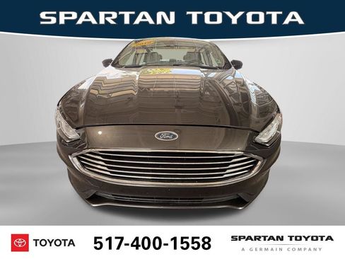 Used 2019 Ford Fusion SE FWD image 9