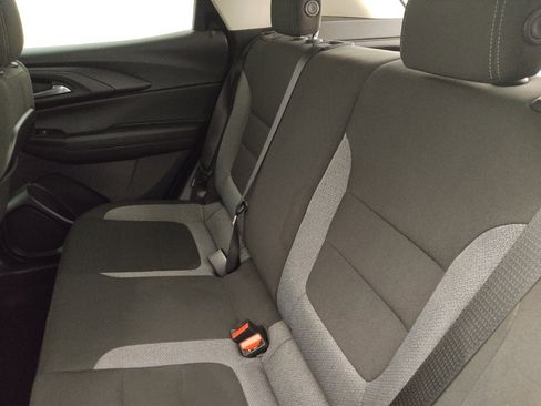 Used 2021 Chevrolet TrailBlazer LT w/ Convenience Package FWD image 18