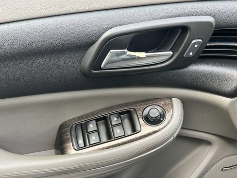 Used 2015 Chevrolet Malibu LT FWD image 13