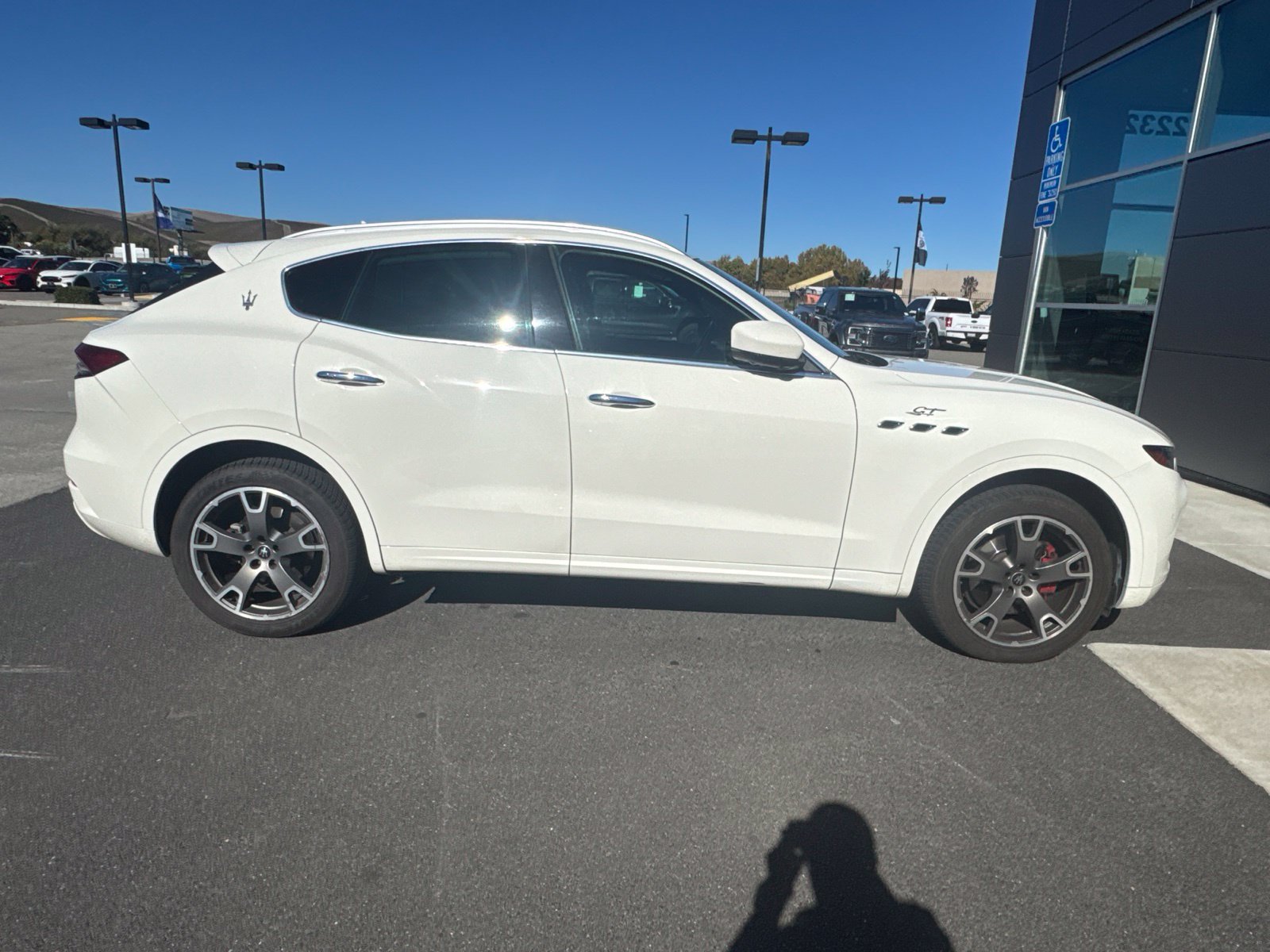 Used 2023 Maserati Levante GT AWD/4WD image 5
