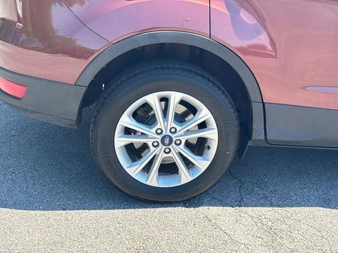 Used 2018 Ford Escape SE FWD image 11
