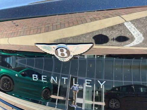 Used 2022 Bentley Bentayga image 6